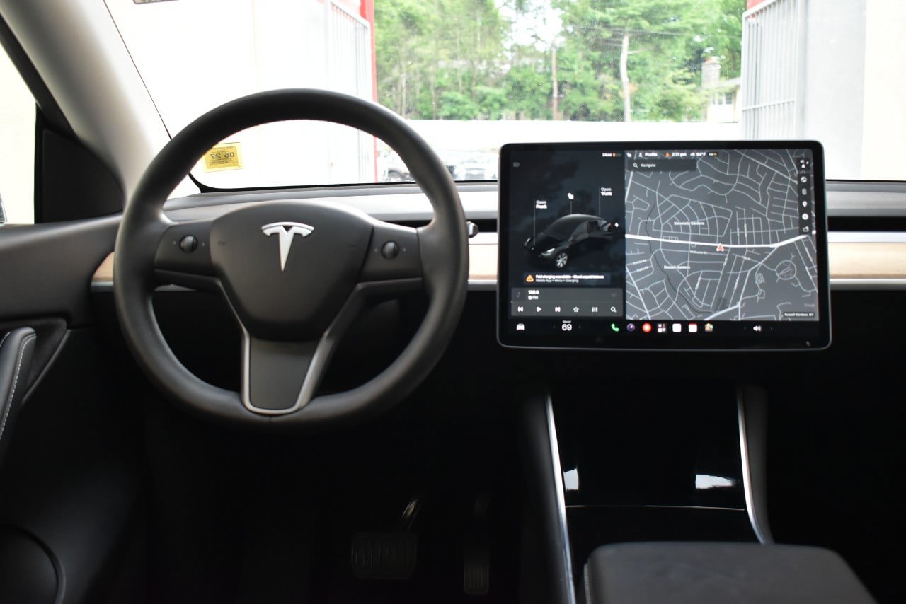Used 2021 Tesla Model Y 2WD image 21