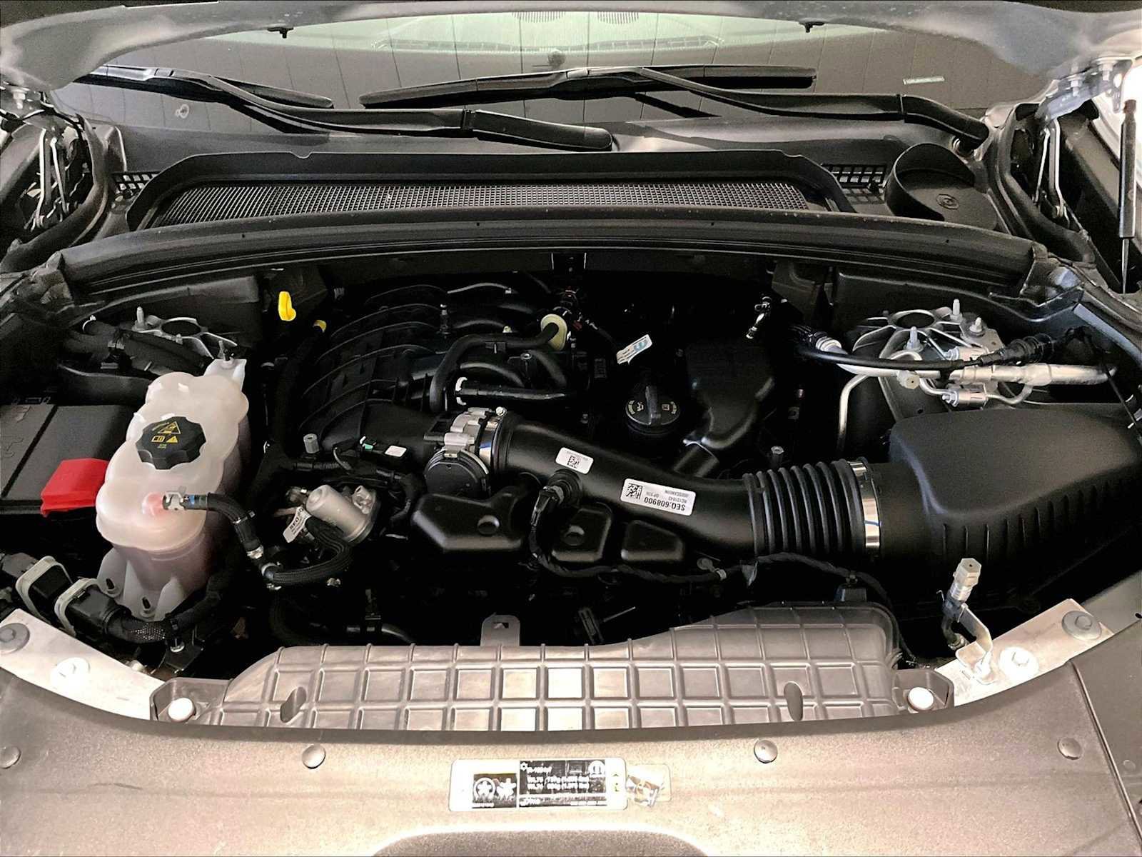 Used 2024 Jeep Grand Cherokee Altitude image 24