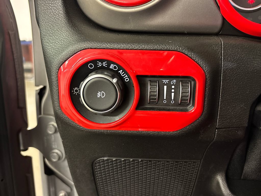 Used 2019 Jeep Wrangler Unlimited Sport S AWD/4WD image 31