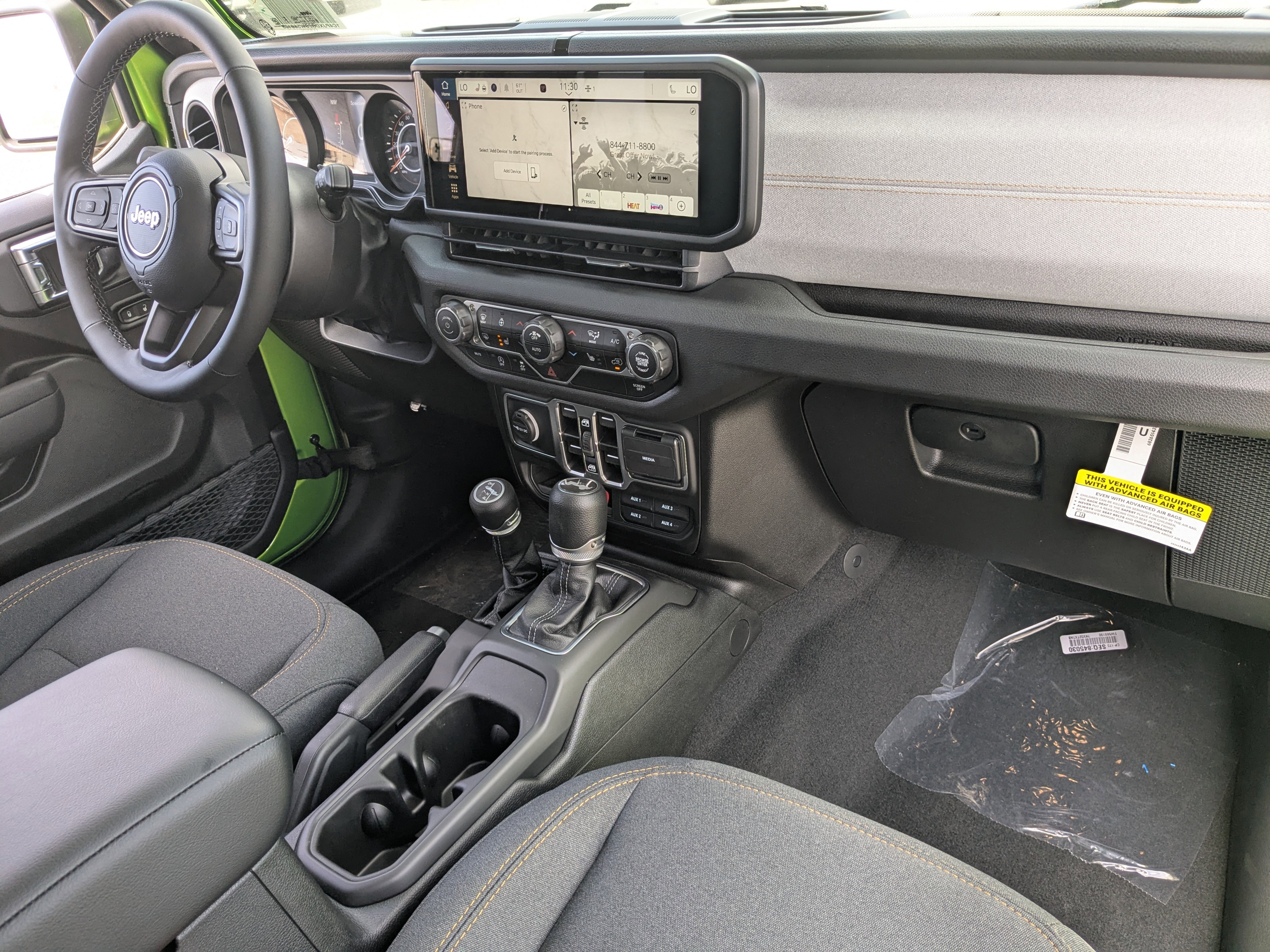 Used 2025 Jeep Wrangler Sport S image 12