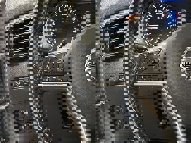 Used 2022 Nissan Rogue Sport SL w/ Premium Package image 9