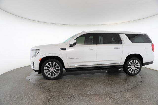 Used 2023 GMC Yukon XL Denali image 5