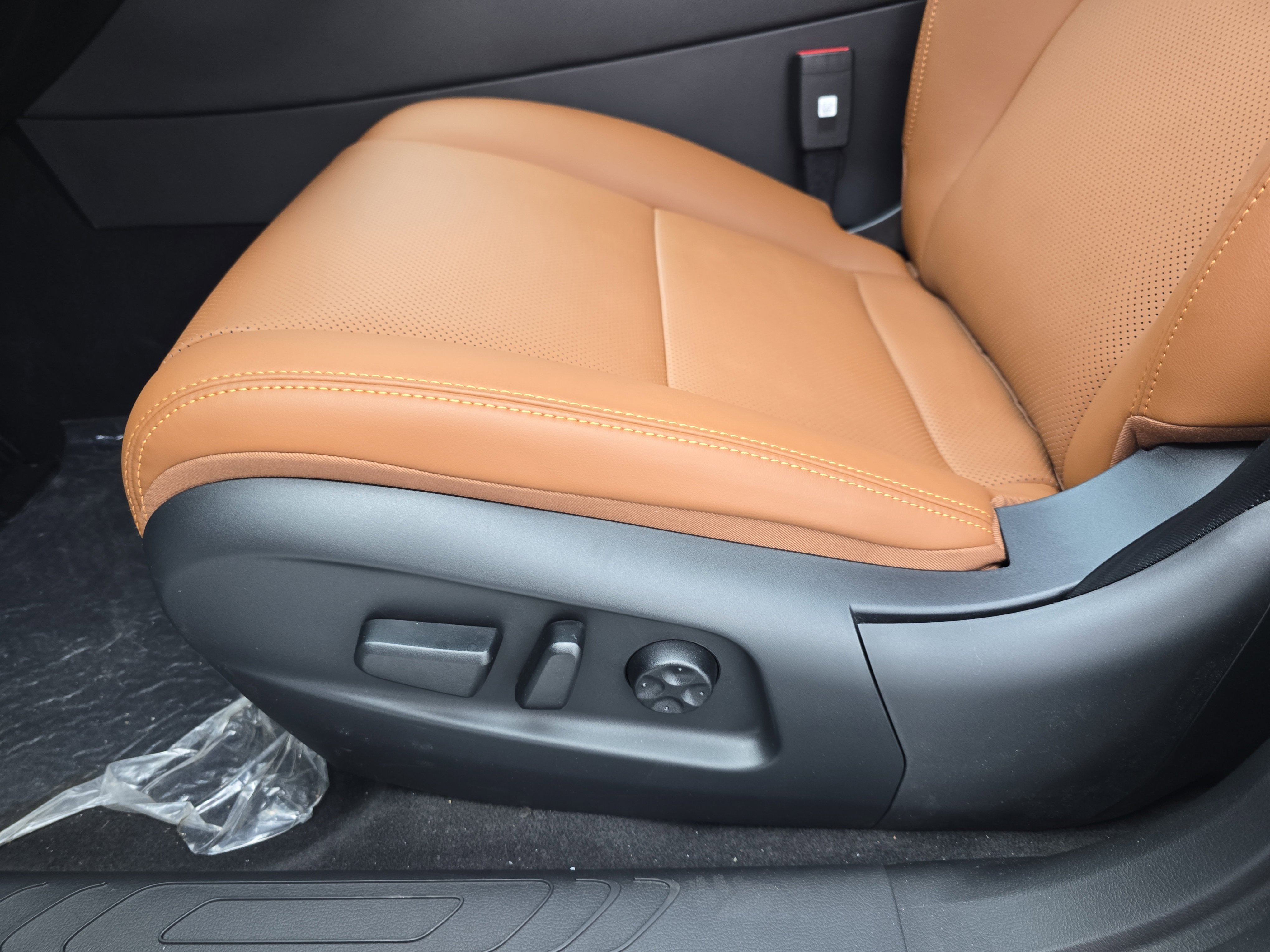 New 2025 VinFast VF 8 Plus image 26