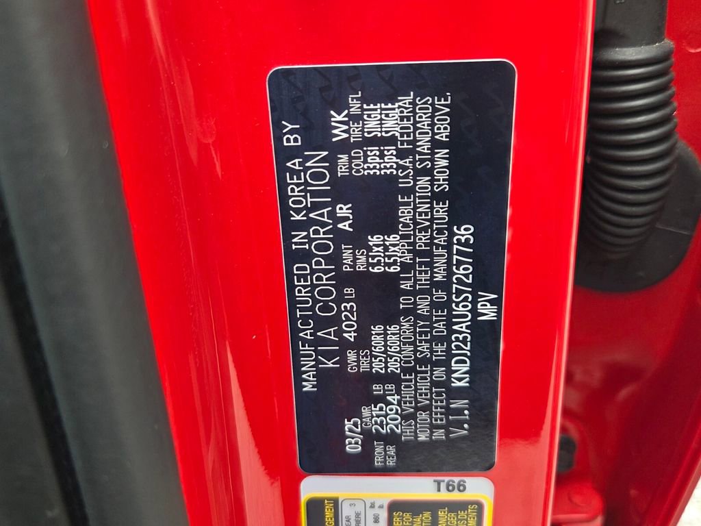 Used 2025 Kia Soul LX w/ LX Technology Package image 6