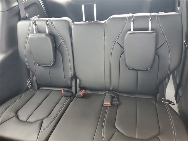 New 2026 Chrysler Pacifica Select image 10
