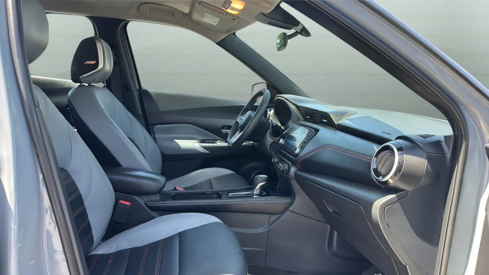 Used 2022 Nissan Kicks SR w/ Premium Package FWD image 25