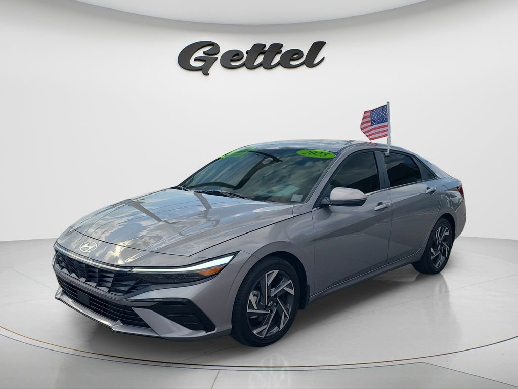 Used 2025 Hyundai Elantra Limited