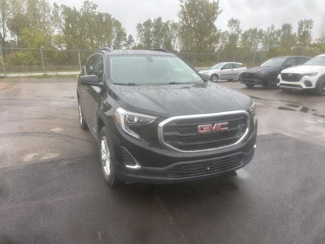 Used 2019 GMC Terrain SLE w/ Driver Convenience Package image 2