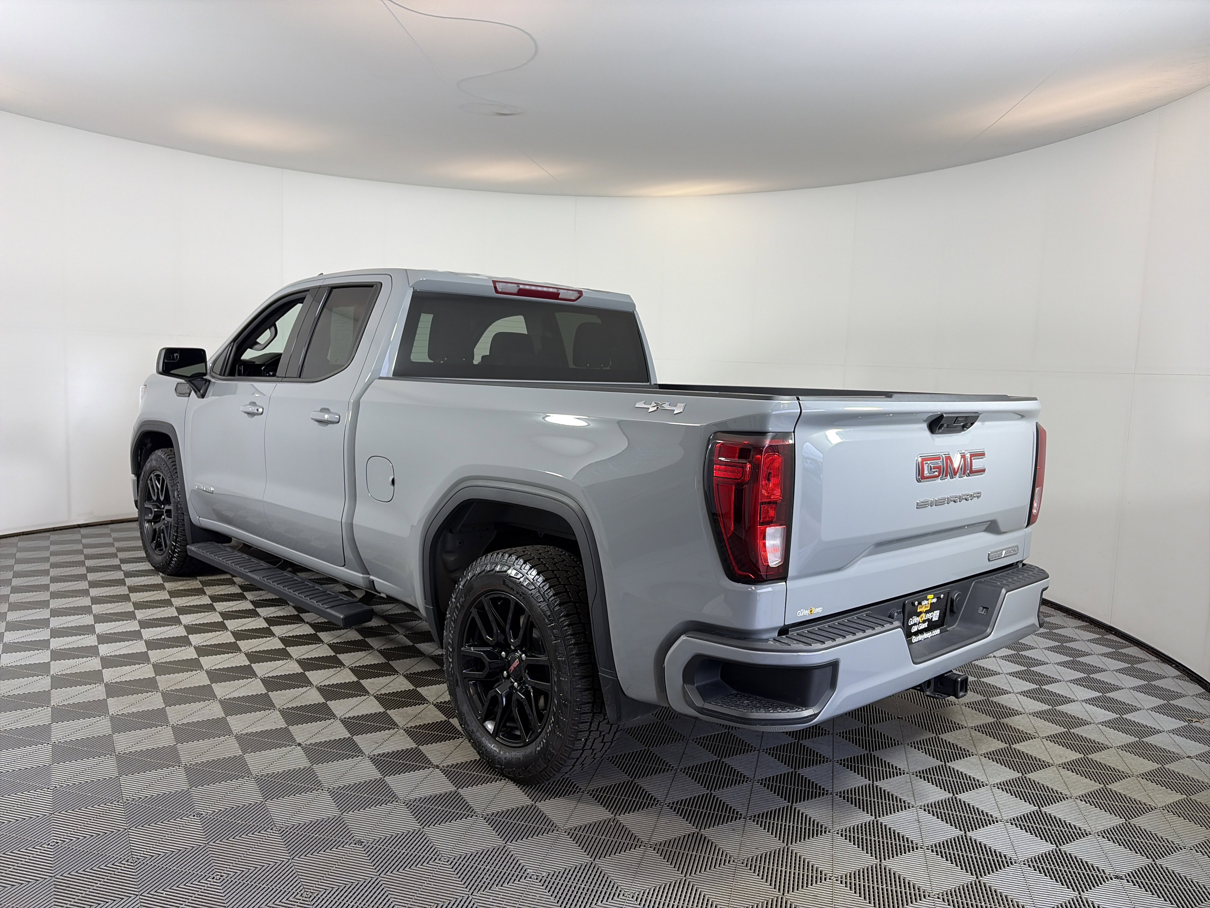 Certified 2024 GMC Sierra 1500 Elevation AWD/4WD image 8