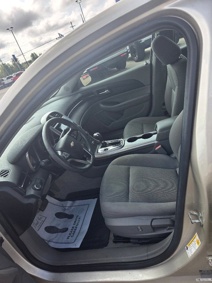 Used 2013 Chevrolet Malibu LS w/ Protection Package image 9