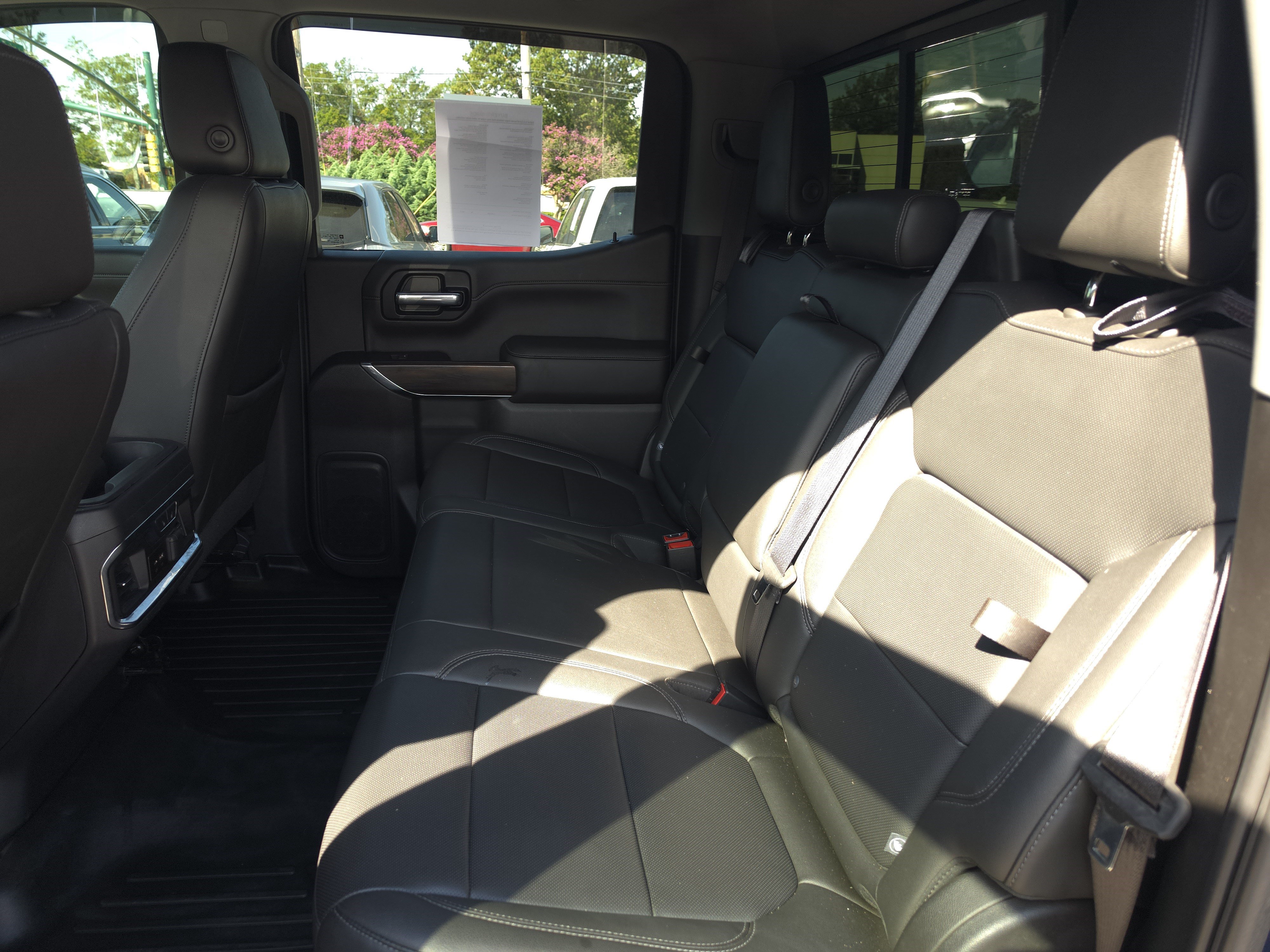 Used 2019 GMC Sierra 1500 SLT w/ SLT Premium Plus Package AWD/4WD image 17