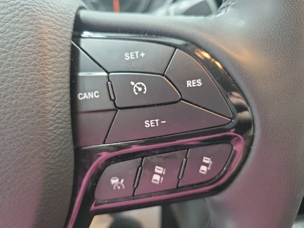 Certified 2023 Jeep Cherokee Altitude Lux AWD/4WD image 36