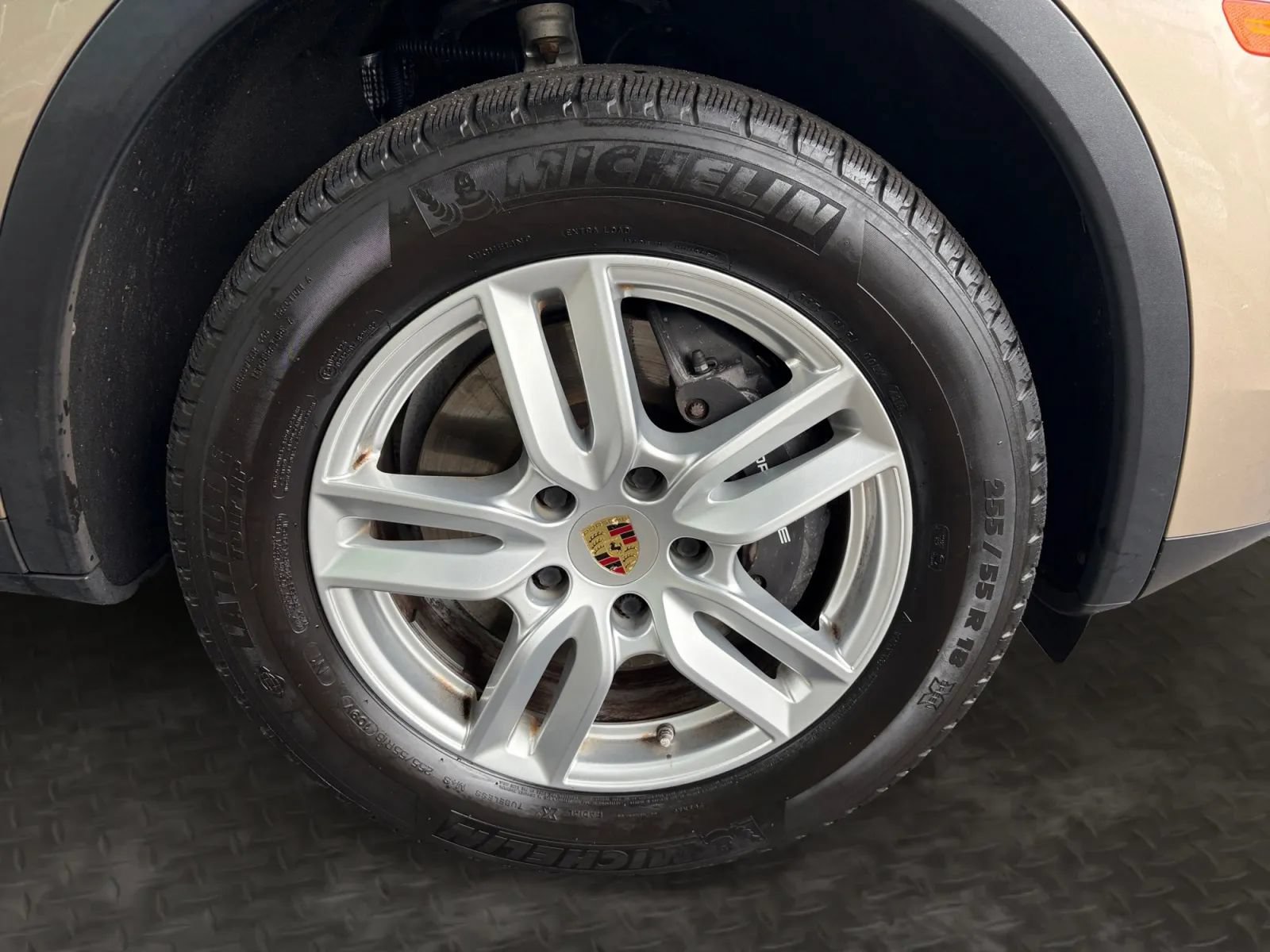 Used 2016 Porsche Cayenne AWD/4WD image 37
