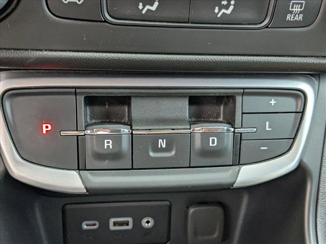 Used 2024 GMC Terrain SLE image 12