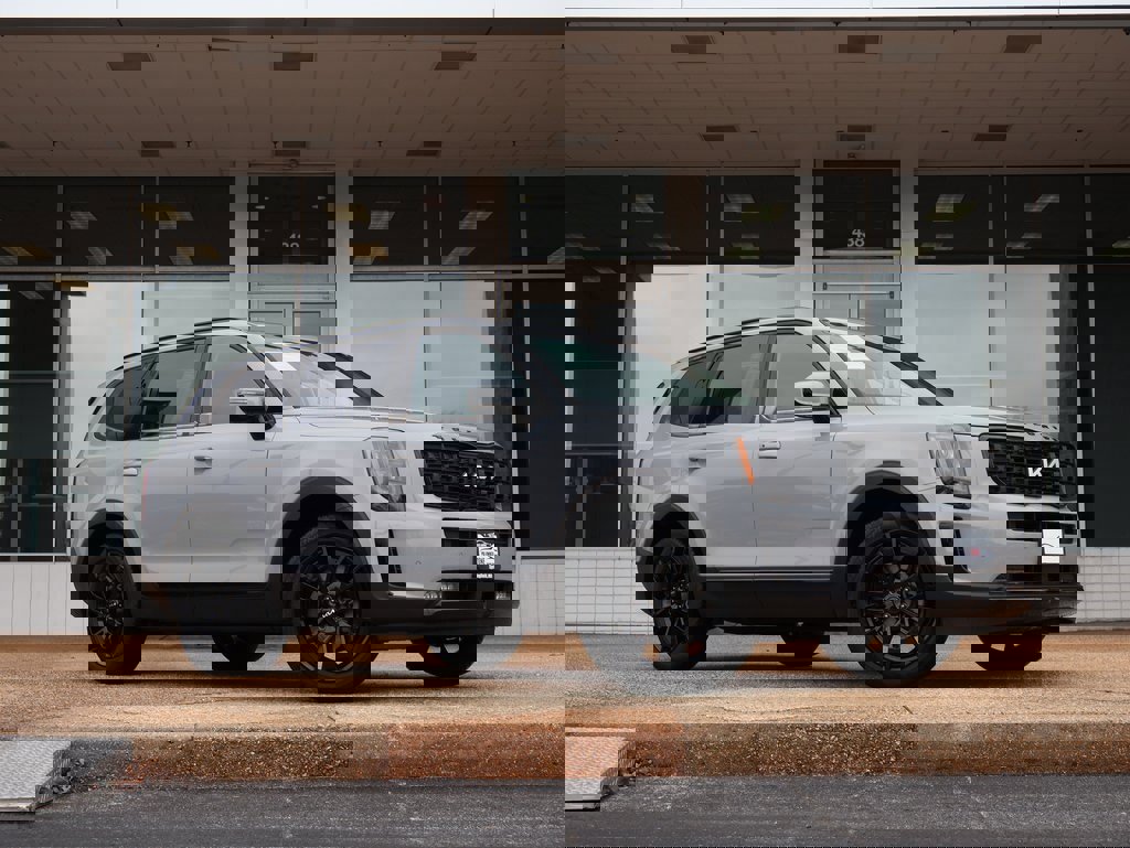 Used 2022 Kia Telluride SX w/ SX Prestige Package image 1