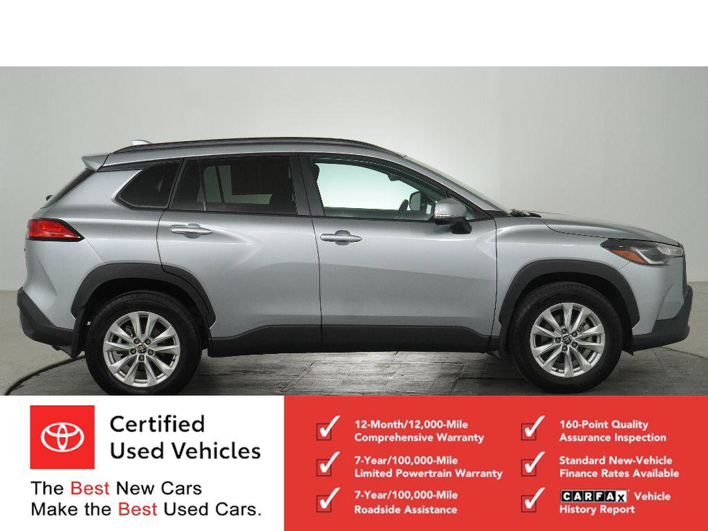 Certified 2022 Toyota Corolla Cross LE w/ Moonroof Package FWD image 2