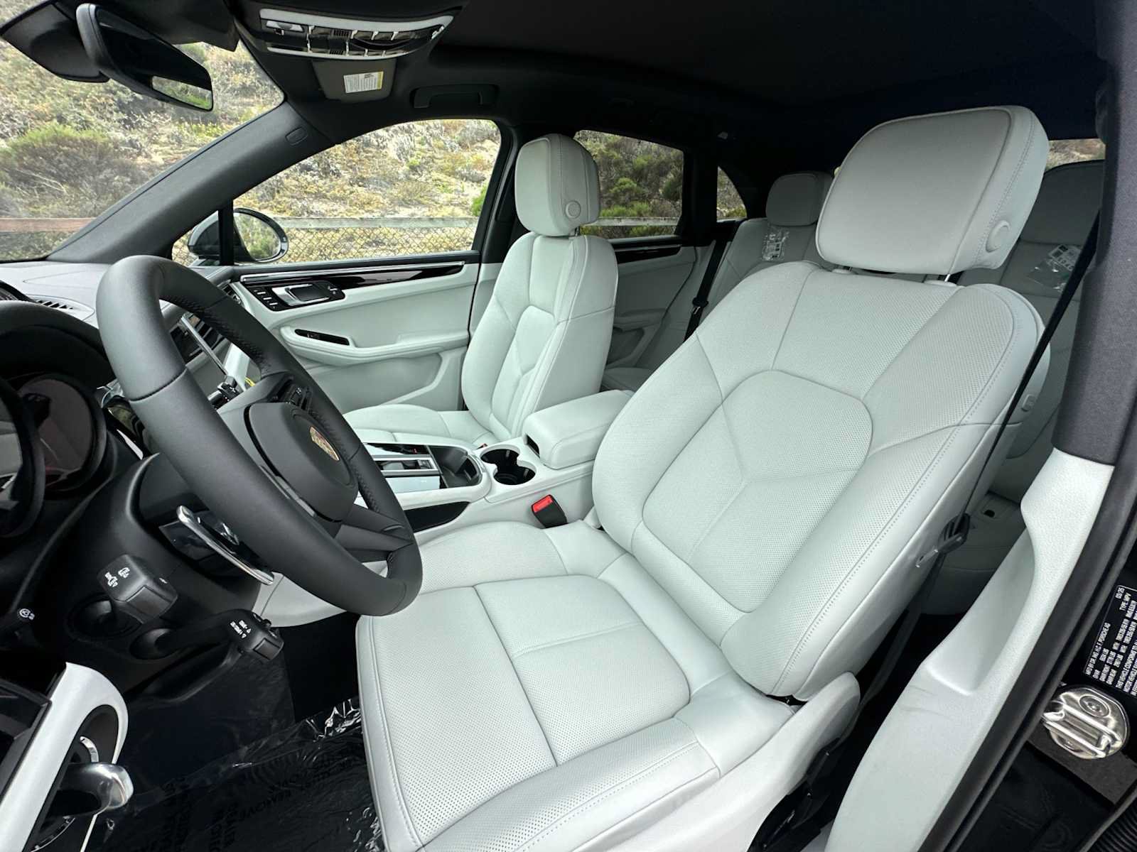 New 2025 Porsche Macan AWD/4WD image 5