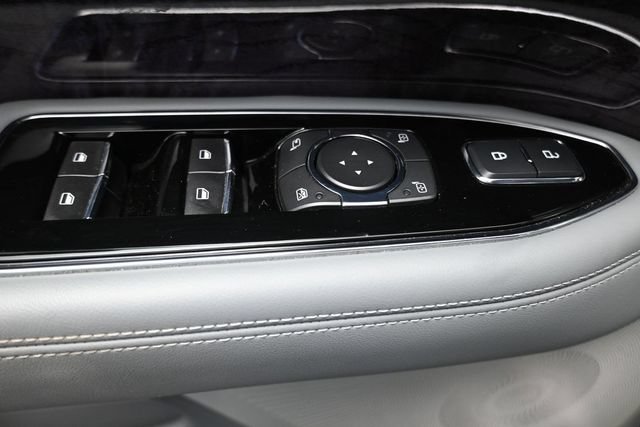 Used 2021 Lincoln Navigator Reserve w/ Luxury Package RWD image 15