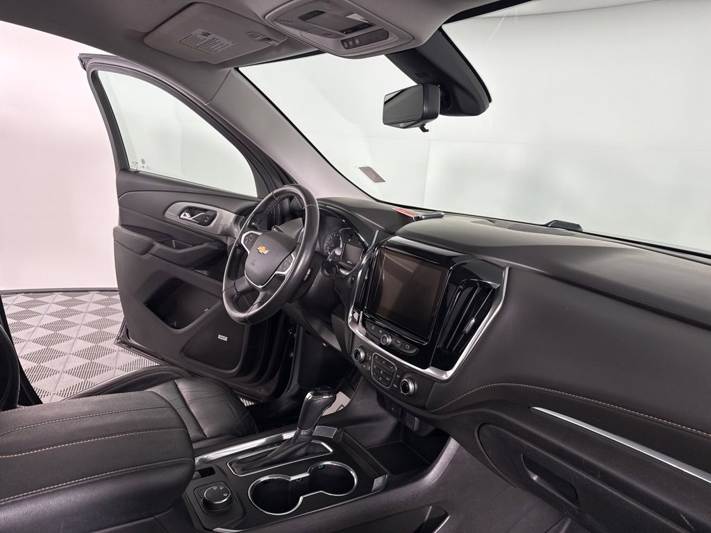 Used 2018 Chevrolet Traverse LT image 38