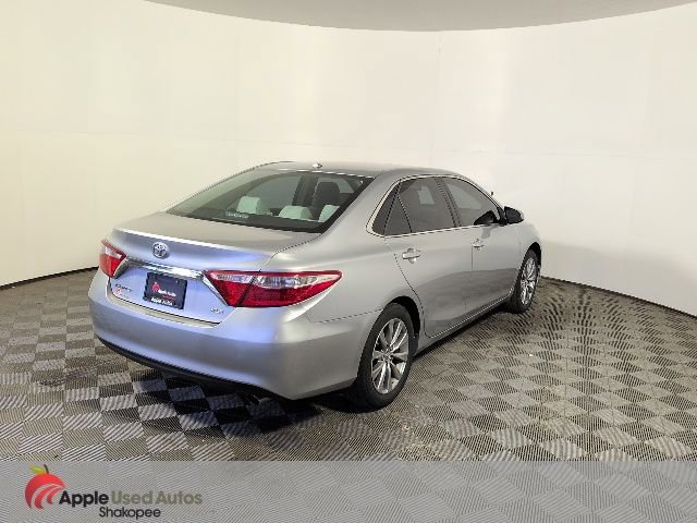 Used 2016 Toyota Camry XLE w/ Moonroof Package image 5