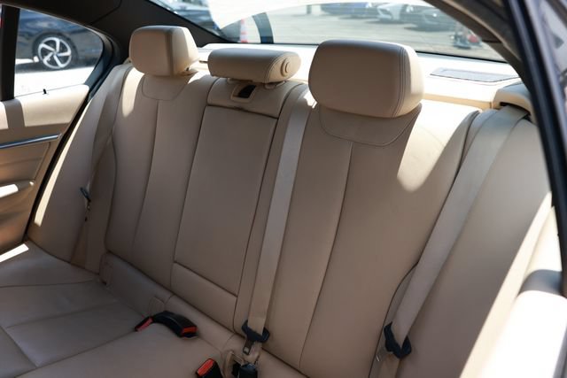 Used 2016 BMW 340i Sedan RWD image 11