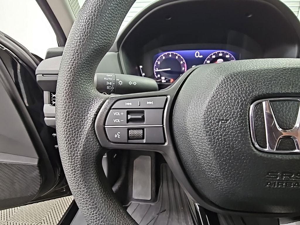 Used 2025 Honda Accord SE image 24