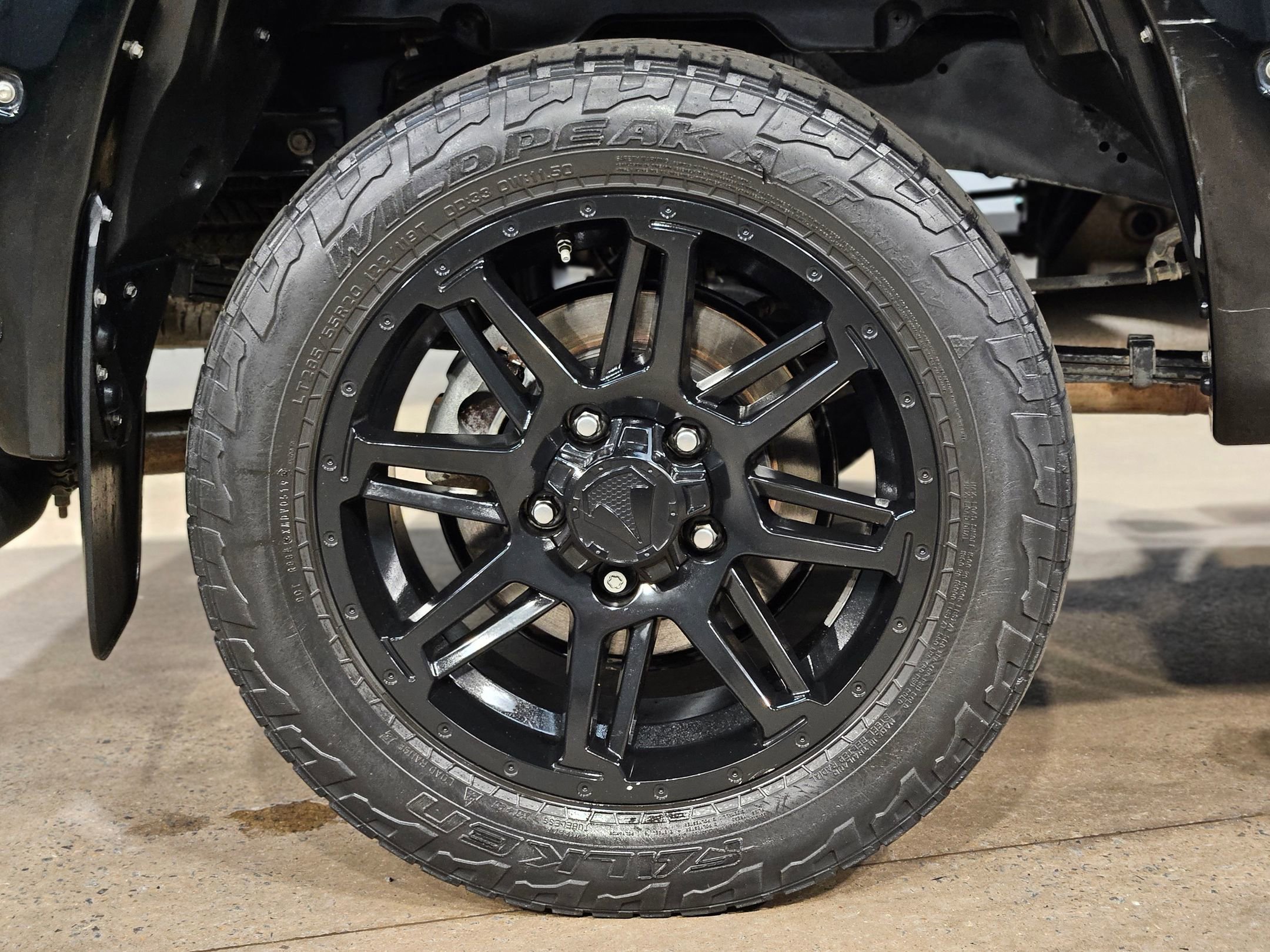 Used 2018 Toyota Tundra SR5 w/ SR5 Upgrade Package RWD image 17