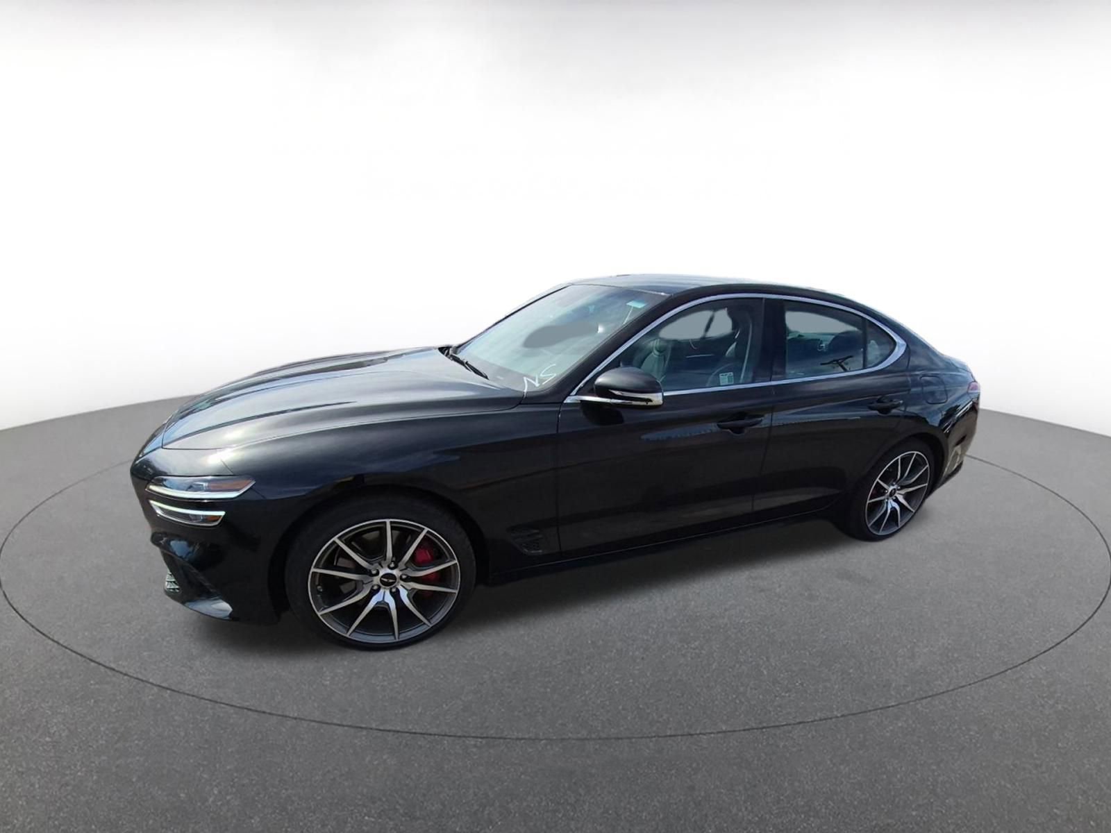 Used 2025 Genesis G70 2.5T image 4