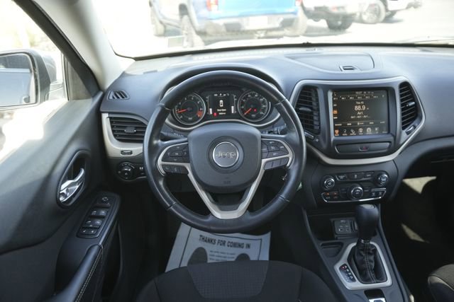 Used 2015 Jeep Cherokee Latitude image 21