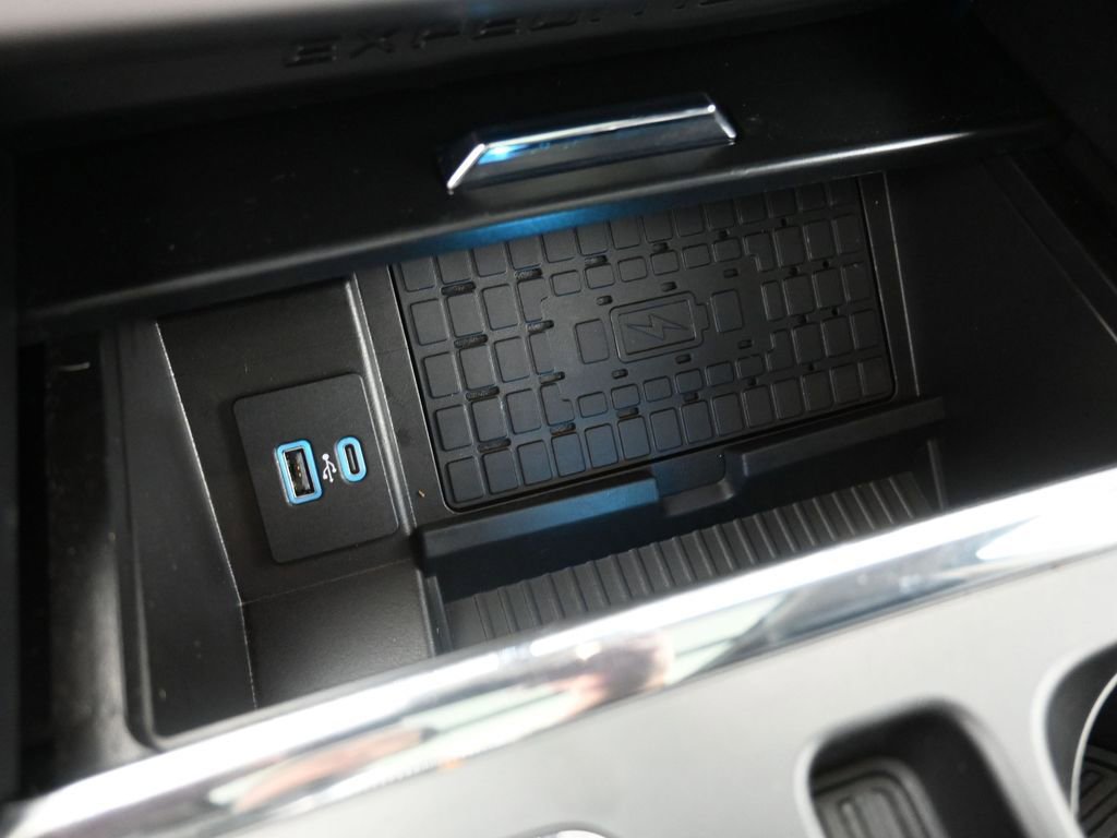 Used 2022 Ford Expedition XLT image 30