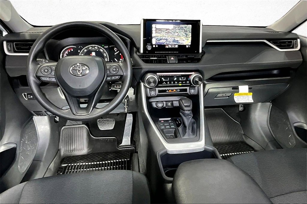 New 2025 Toyota RAV4 LE video 4