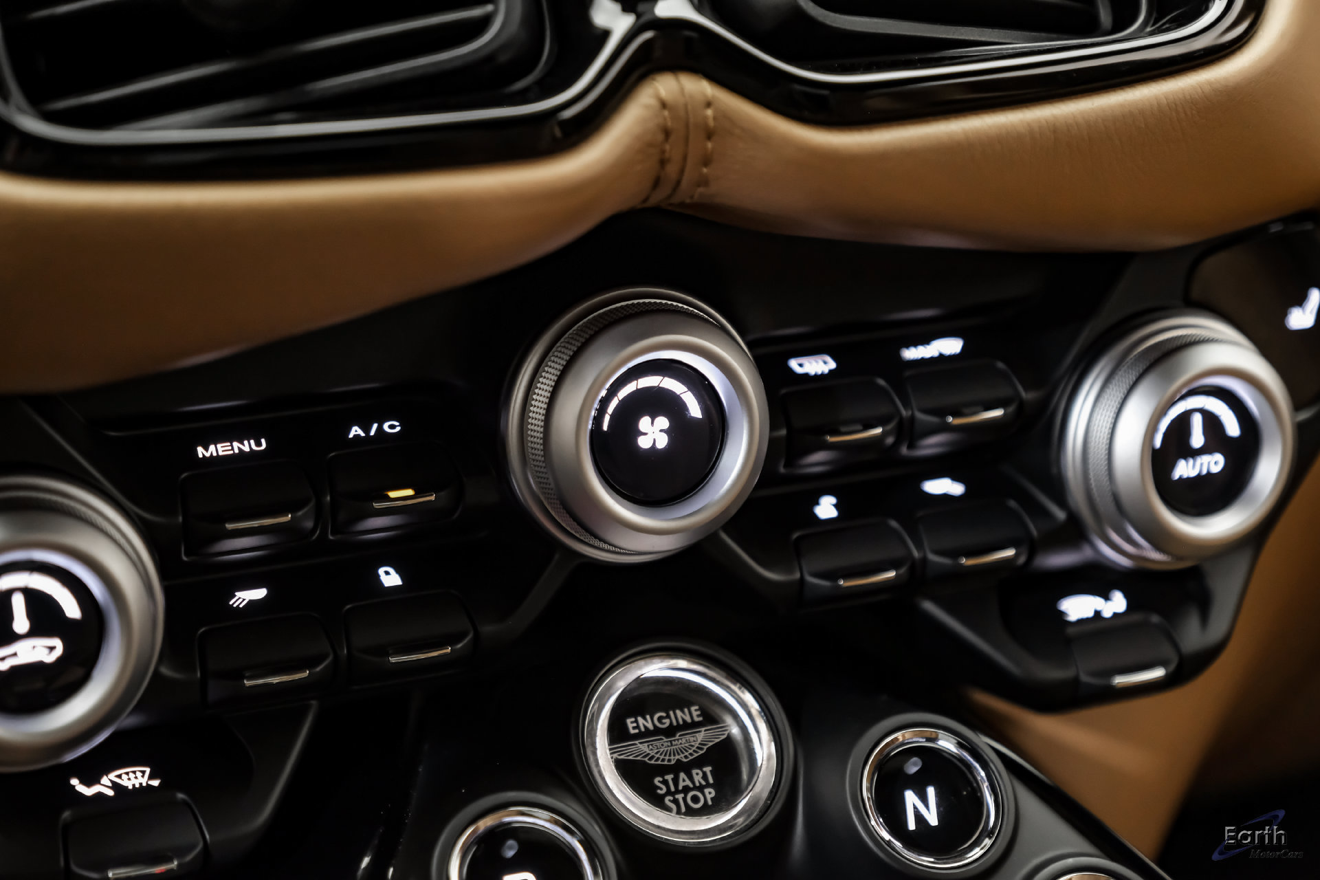 Used 2020 Aston Martin V8 Vantage Coupe RWD image 70