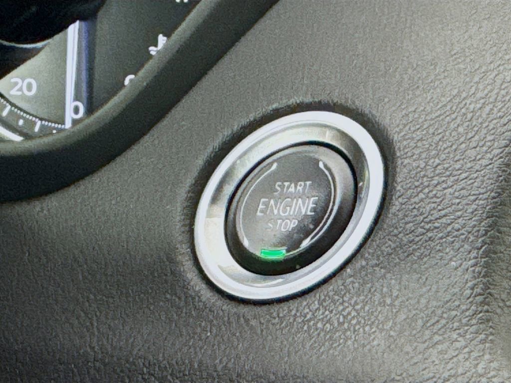 Used 2019 Cadillac XT4 Premium Luxury image 18