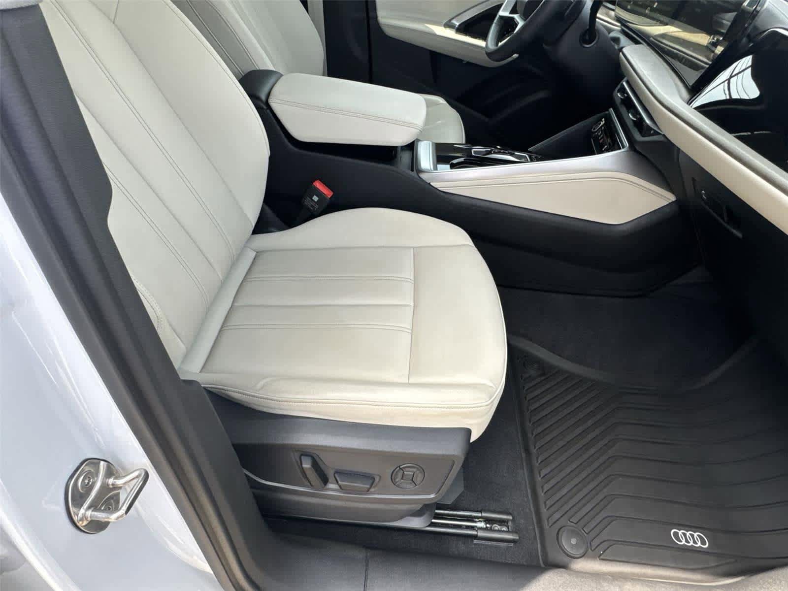 Used 2025 Audi Q5 Premium Plus AWD/4WD image 18