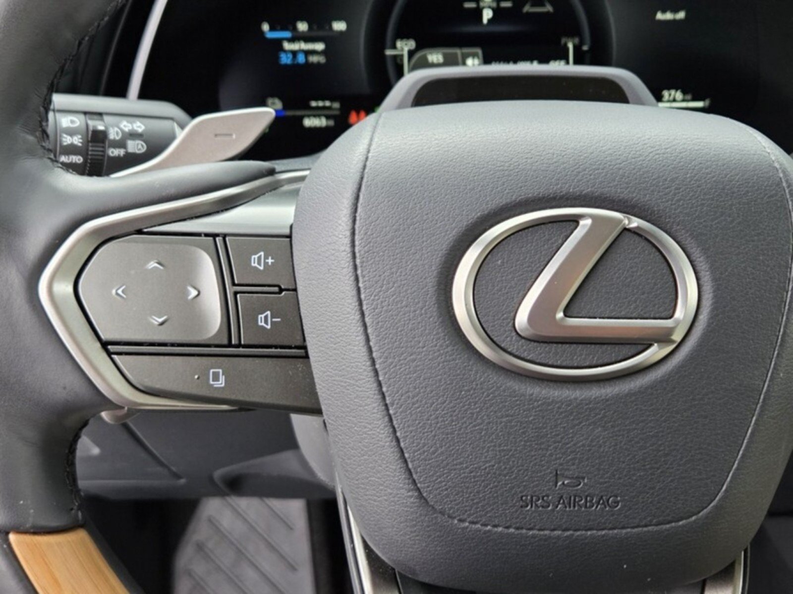 Used 2026 Lexus RX 450h AWD w/ Convenience Package image 26