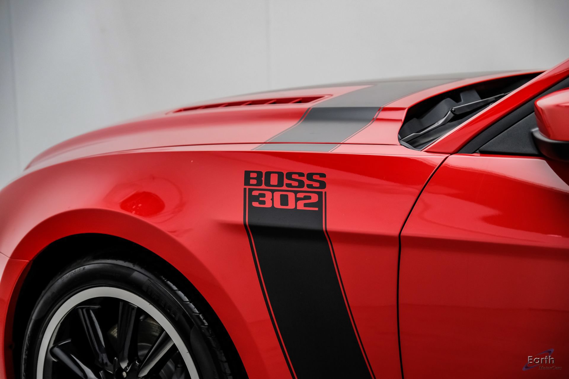Used 2013 Ford Mustang Boss 302 w/ Boss 302 Accessory Pkg RWD image 32