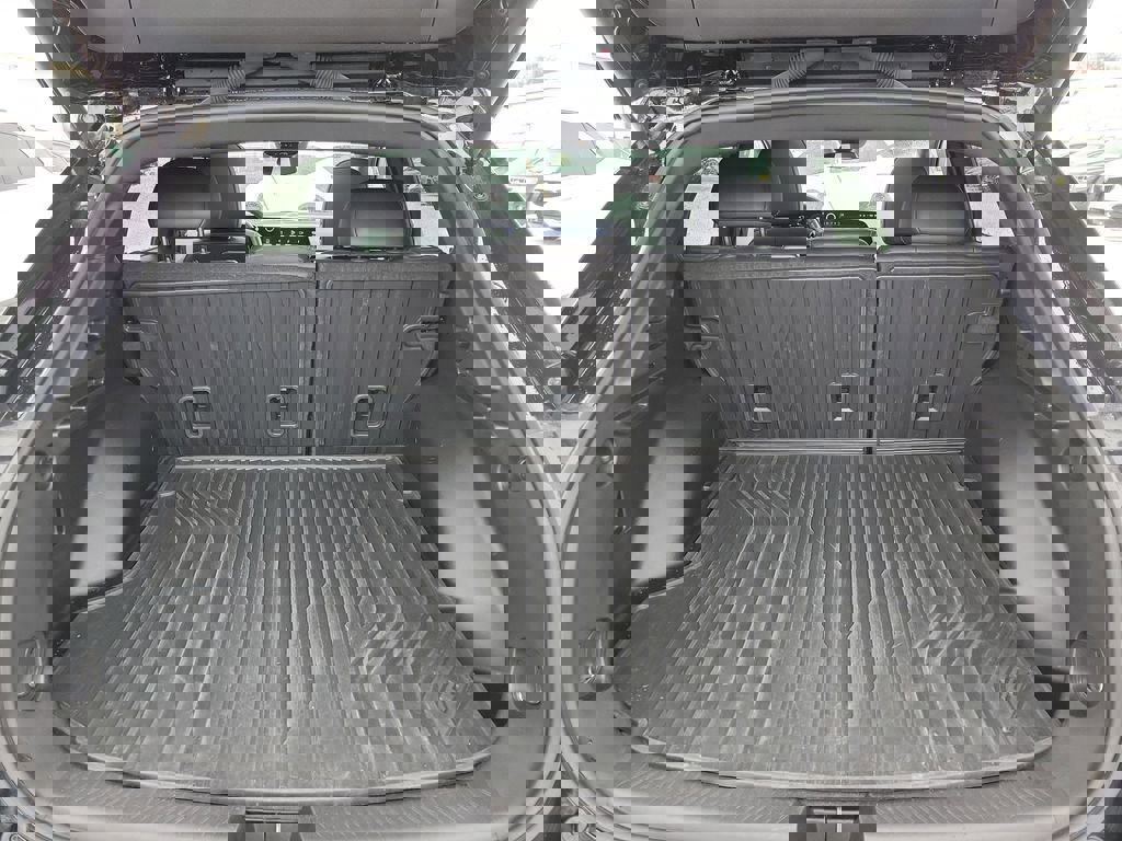 Certified 2024 Chevrolet Equinox EV RS FWD image 7