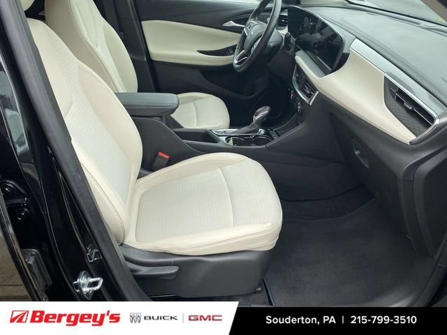 Used 2024 Buick Encore GX Preferred FWD image 32