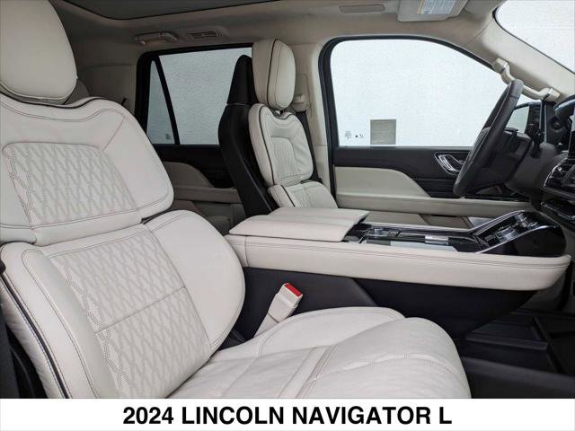 Used 2024 Lincoln Navigator L Black Label image 32