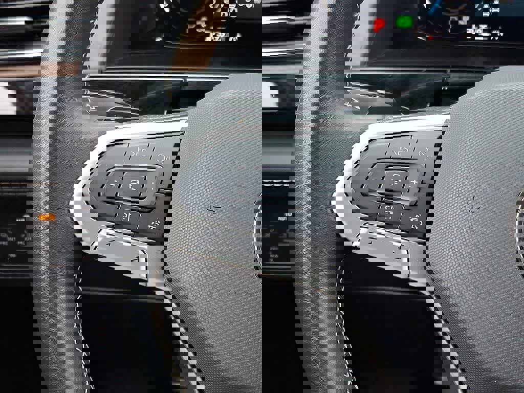 Used 2024 Volkswagen Atlas SE image 20