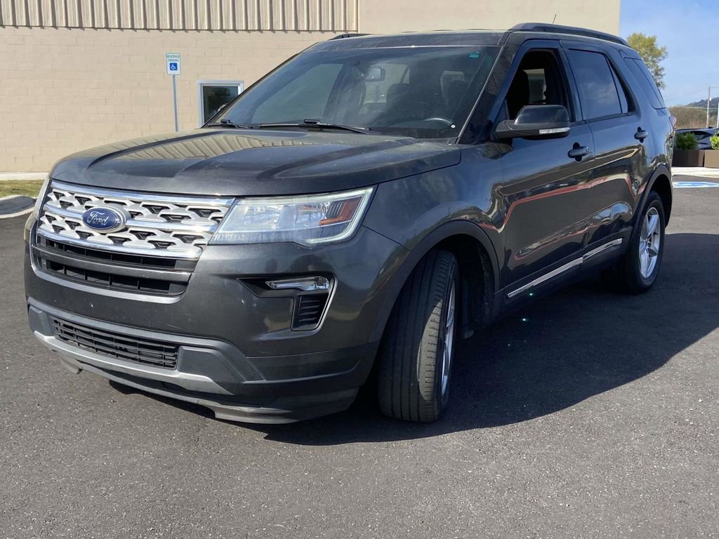 Used 2018 Ford Explorer XLT w/ Equipment Group 201A image 7
