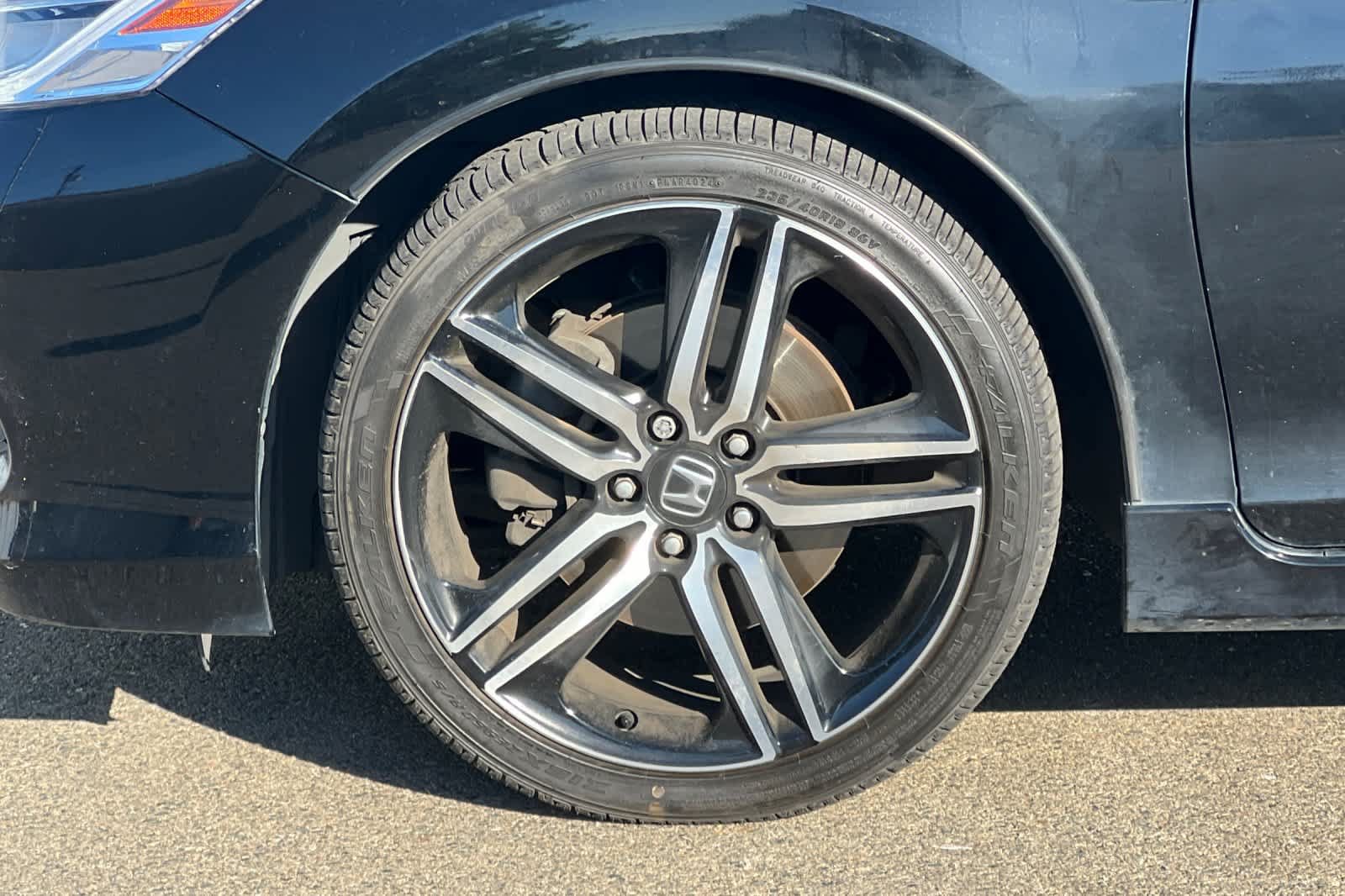 Used 2016 Honda Accord Touring image 13