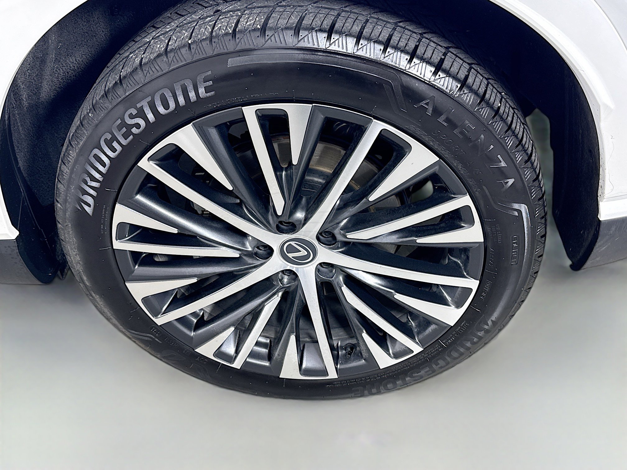 Used 2023 Lexus RX 350 w/ Accessory Package (Z1) image 29