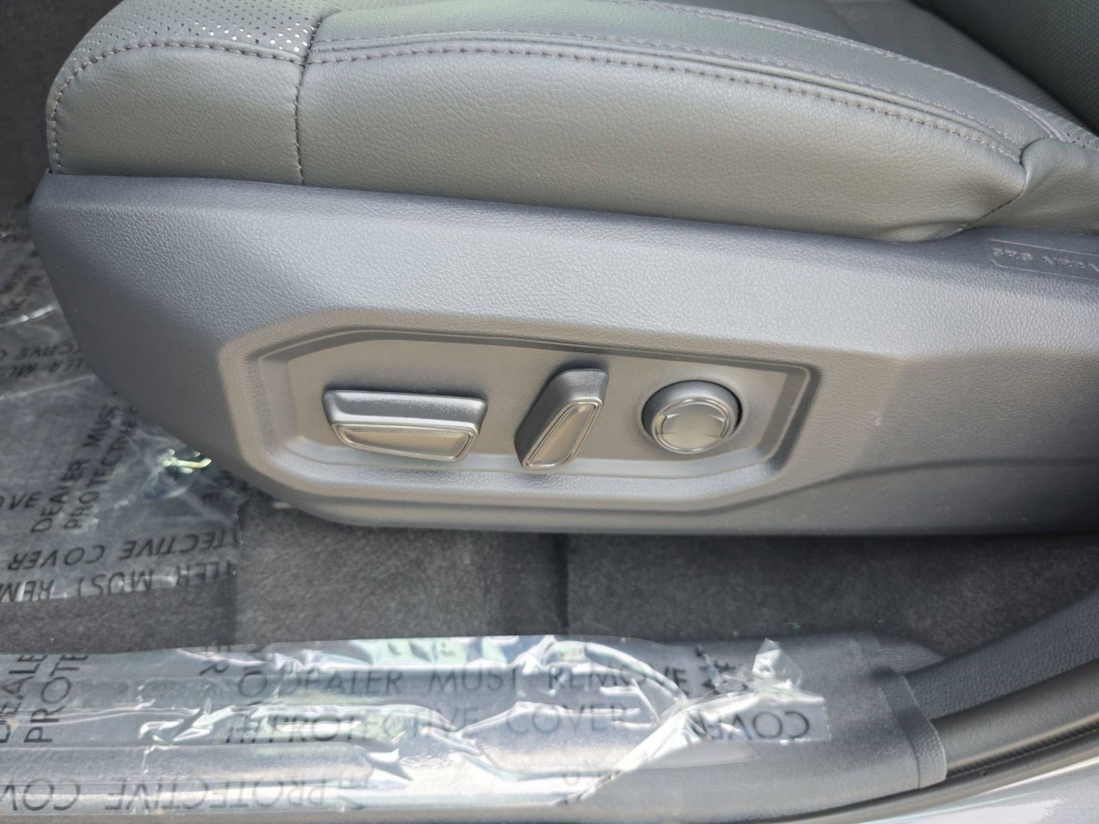 New 2025 Toyota Tundra SR image 11