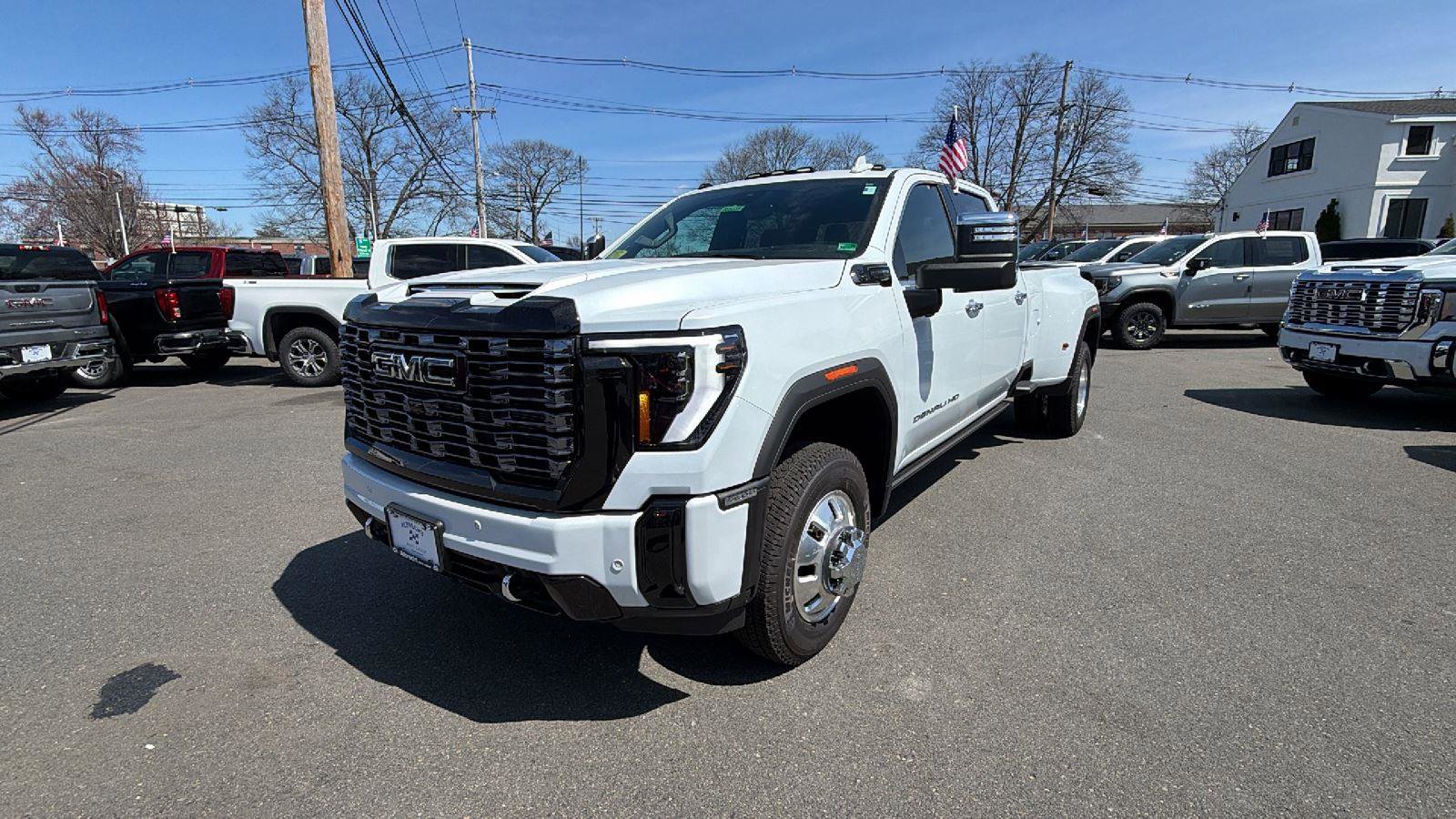 New 2026 GMC Sierra 3500 Denali Ultimate AWD/4WD image 3