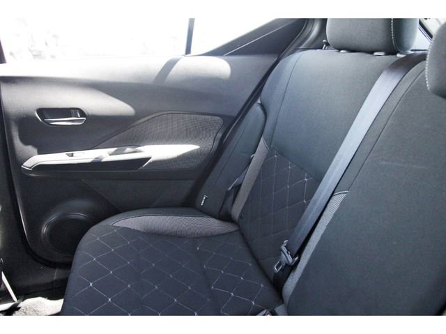 Used 2020 Nissan Kicks SV image 11