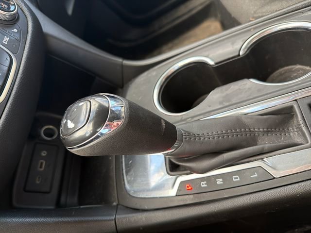 Used 2020 Chevrolet Equinox LT w/ Driver Convenience Package image 19