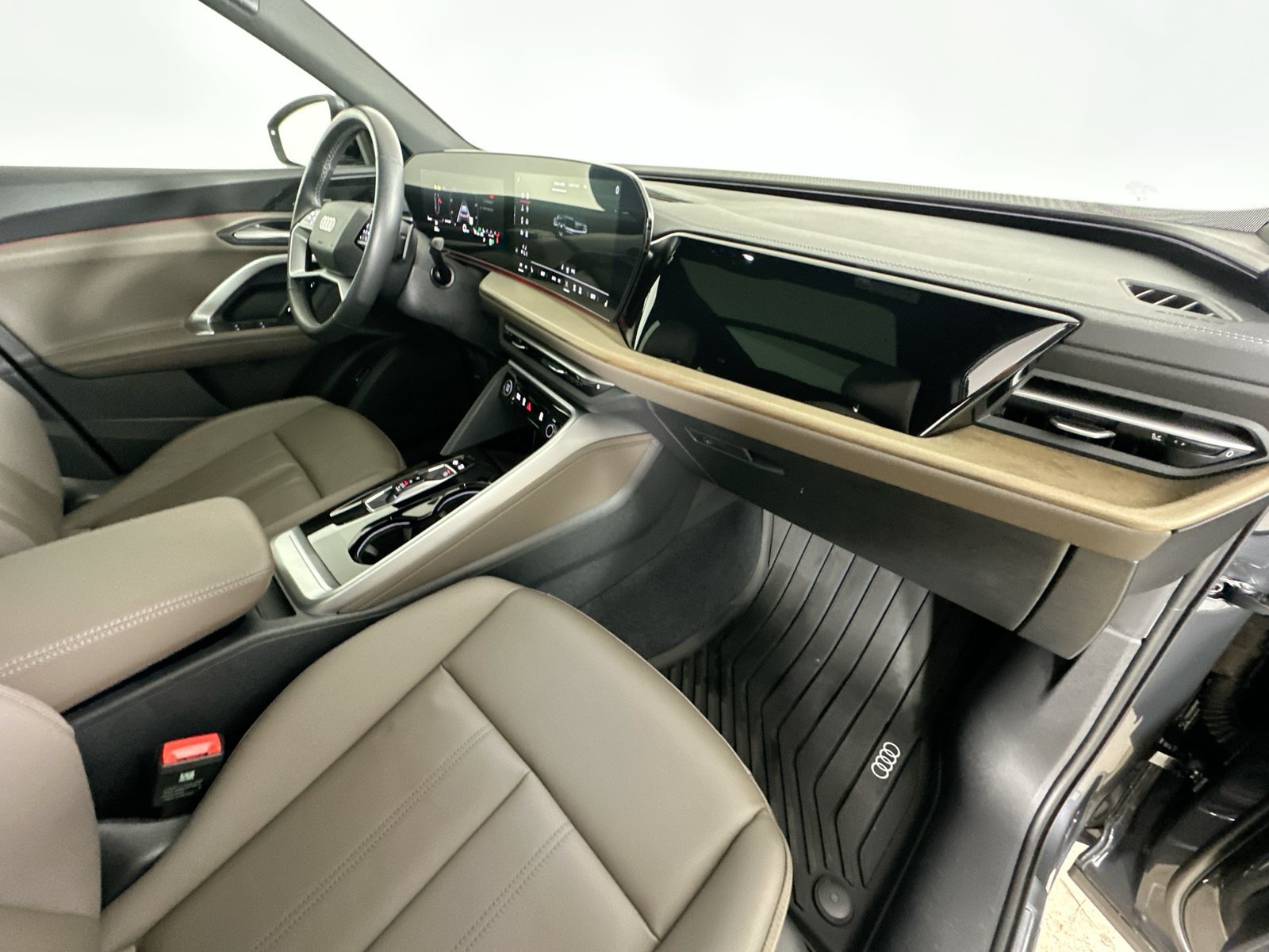 Certified 2025 Audi Q5 Premium w/ Premium Plus AWD/4WD image 45