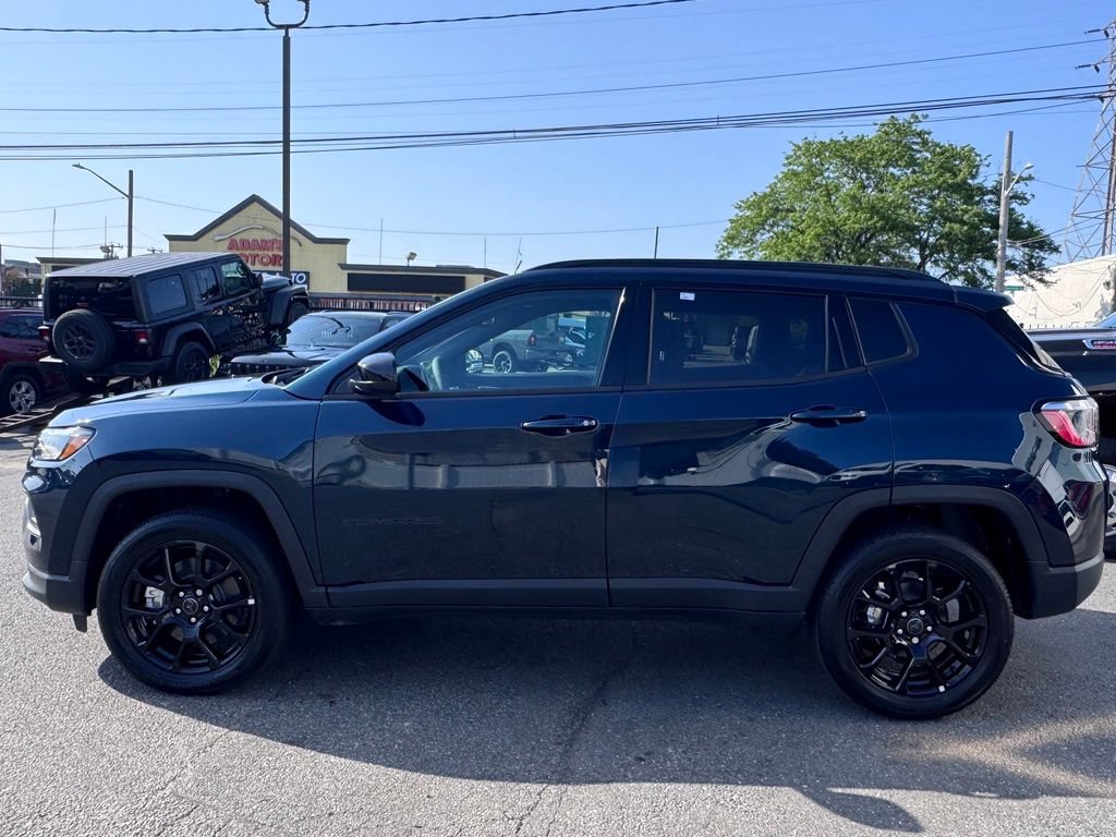 New 2026 Jeep Compass Latitude AWD/4WD image 4