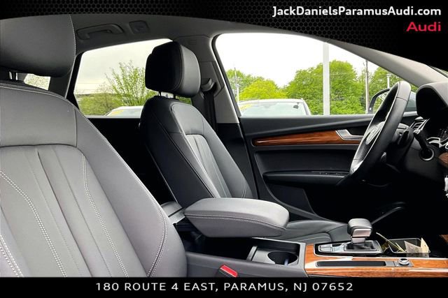 Used 2023 Audi Q5 2.0T Premium w/ Convenience Package AWD/4WD image 7